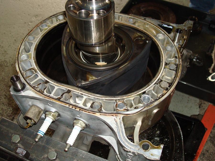 Banzai Racing (Silva RX-7 Engine Breakdown)