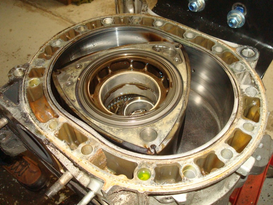 Banzai Racing (Vidomanets RX-7 Engine Removal and Breakdown)