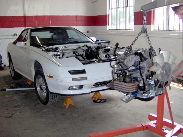 Banzai Racing (Kyser] RX-7 Engine Installation)